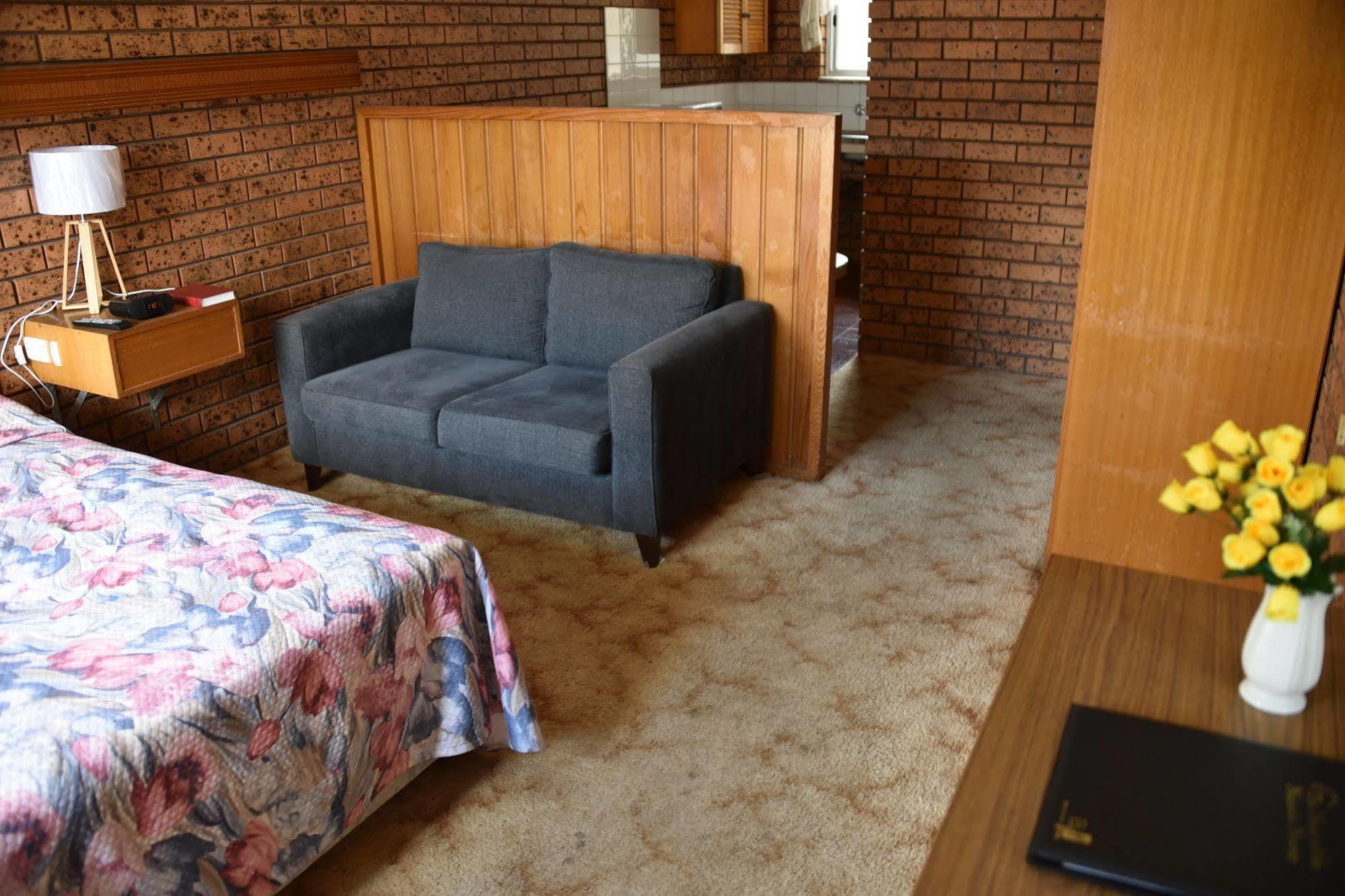 Corowa Gateway Motel Exterior photo