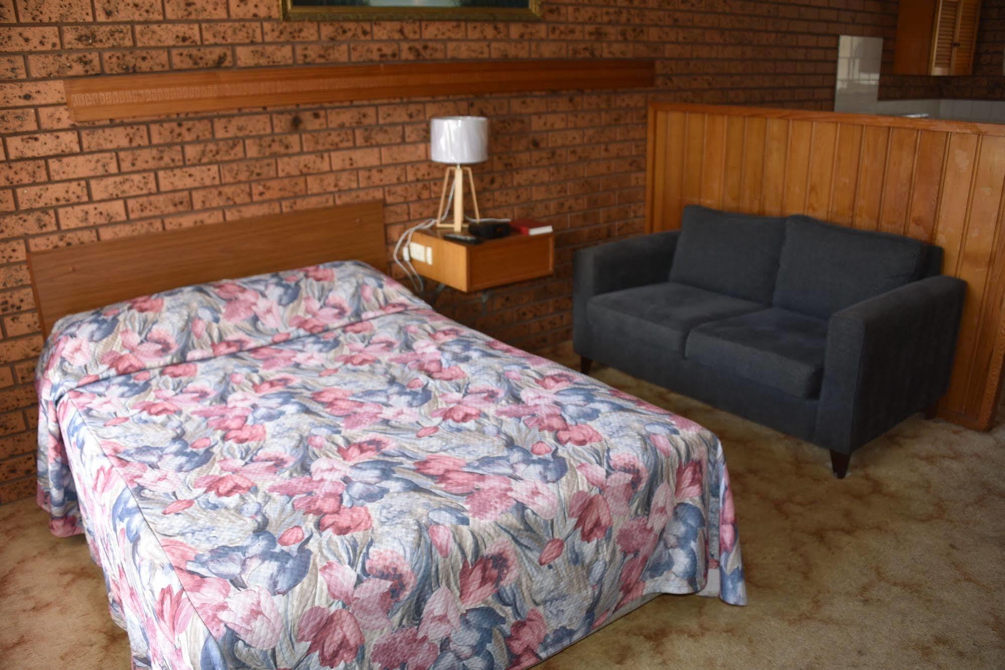 Corowa Gateway Motel Exterior photo